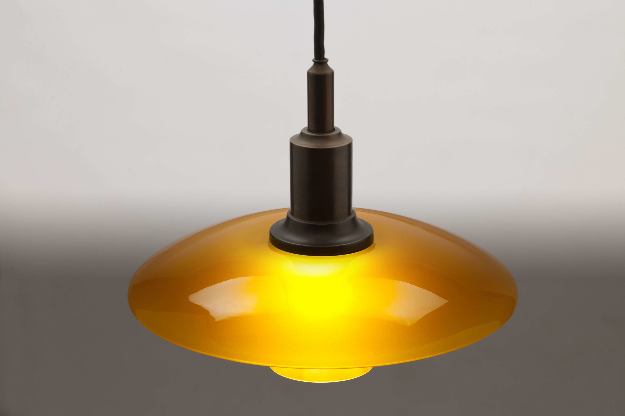 Gebronsd Messing PH3/2 Amber Hanglamp