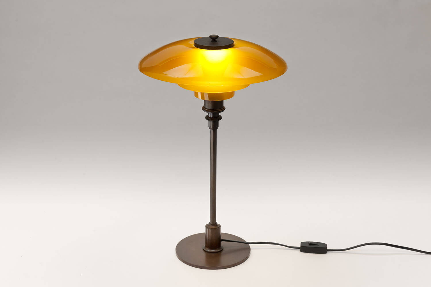 Vintage TrePH Table Lamp
