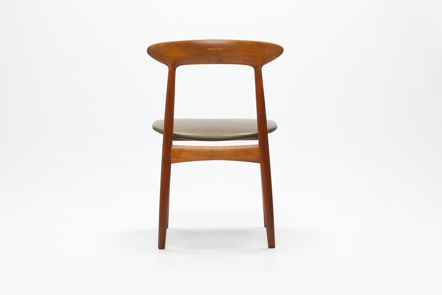 Vintage stoel met houtverbinding