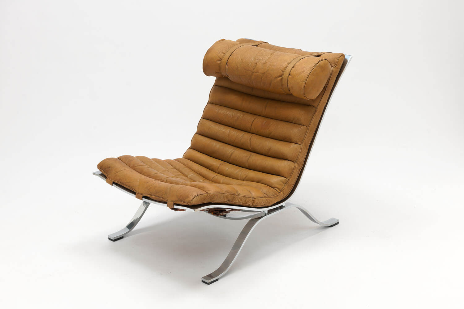 Vintage Ari Lounge Chair