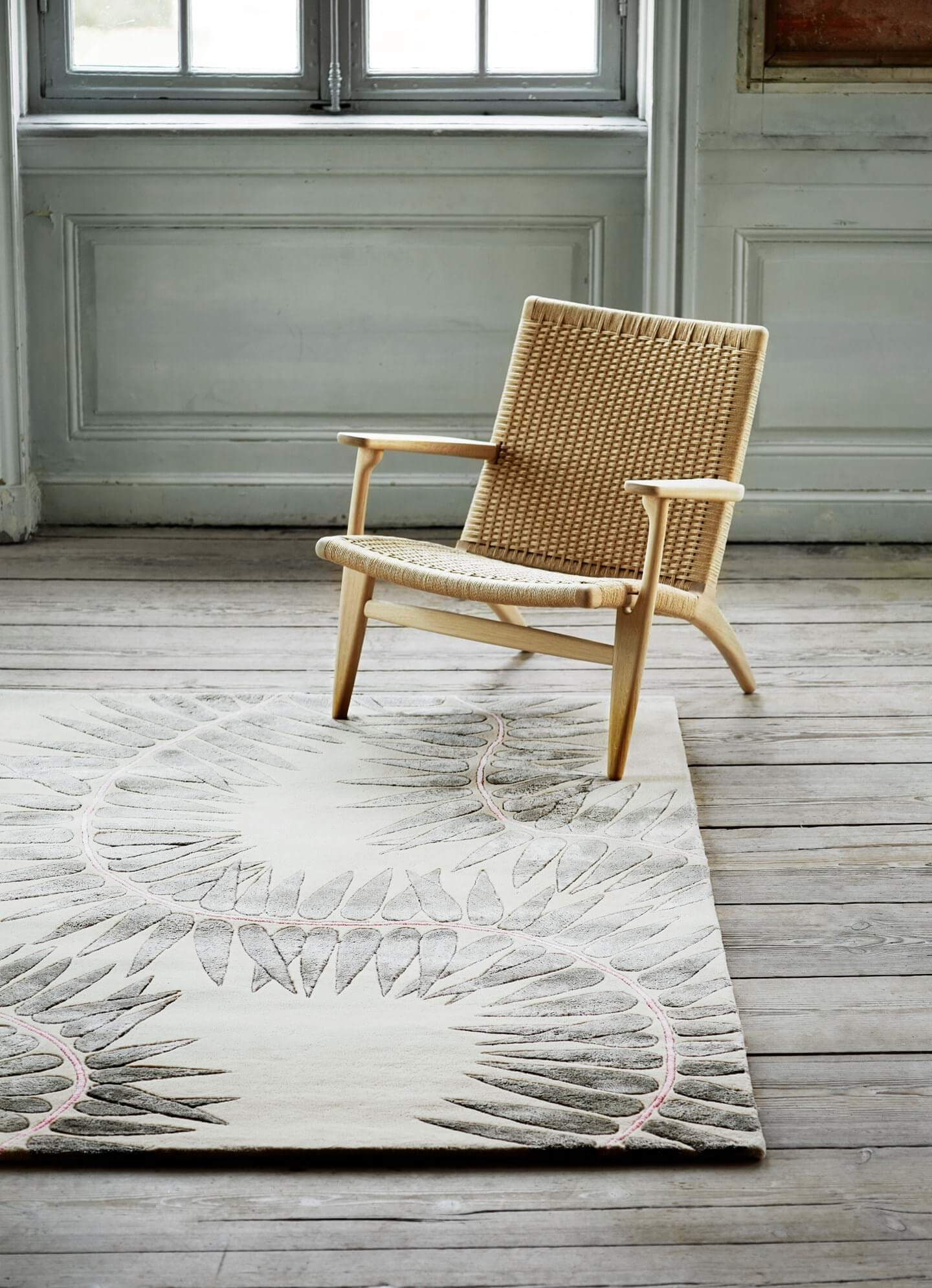CH25 lounge chair