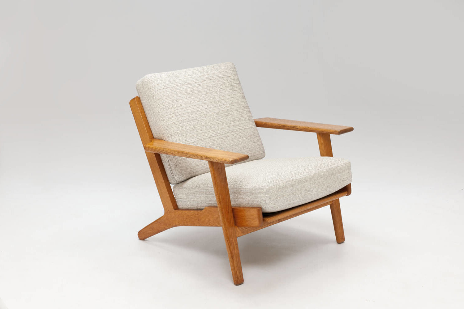 Vintage GE290 Easy Chair – in stof naar keus