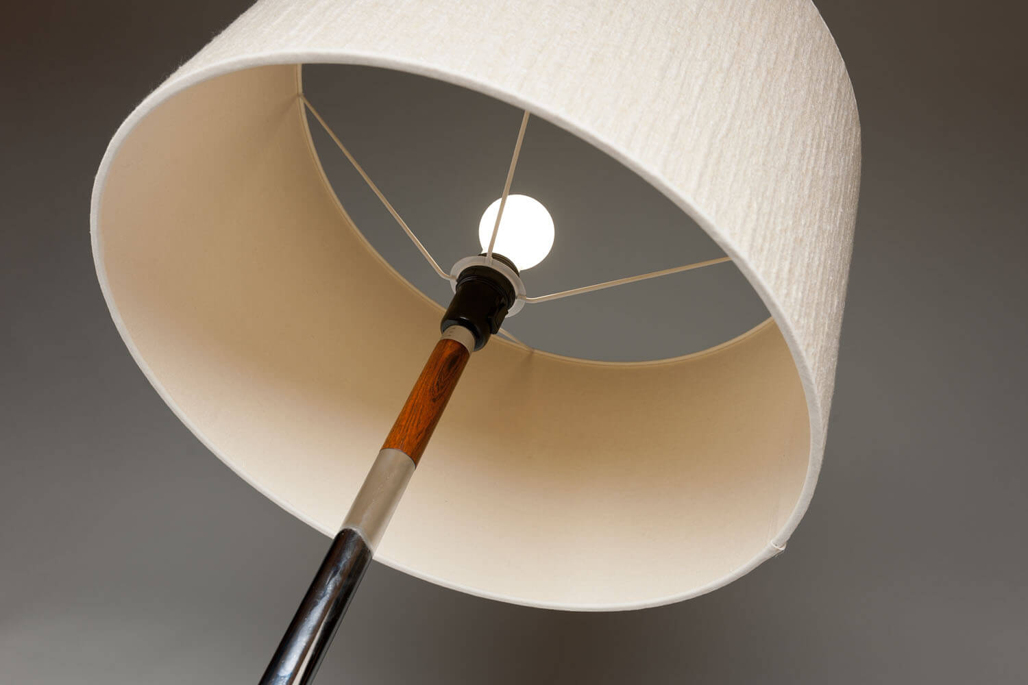 Vintage Palissanderhouten ‘Monolit’ Vloerlamp